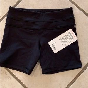NWT lululemon Groove Shorts